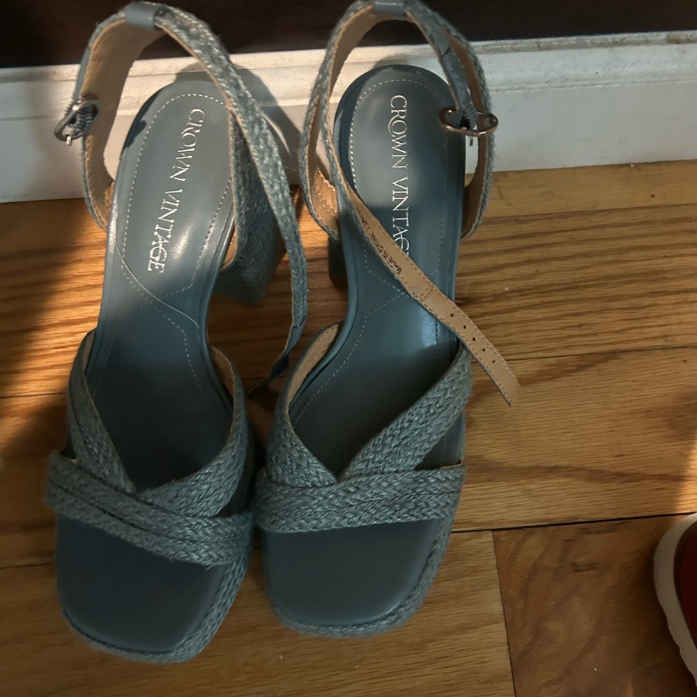 Crown Vintage Women's Gray Espadrilles